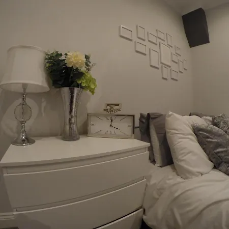Essex House 3 Double Workstays Uk Middlesbrough