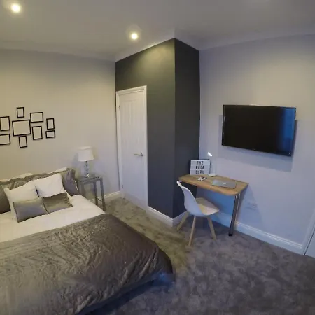 Essex House 3 Double Workstays Uk Holiday home *